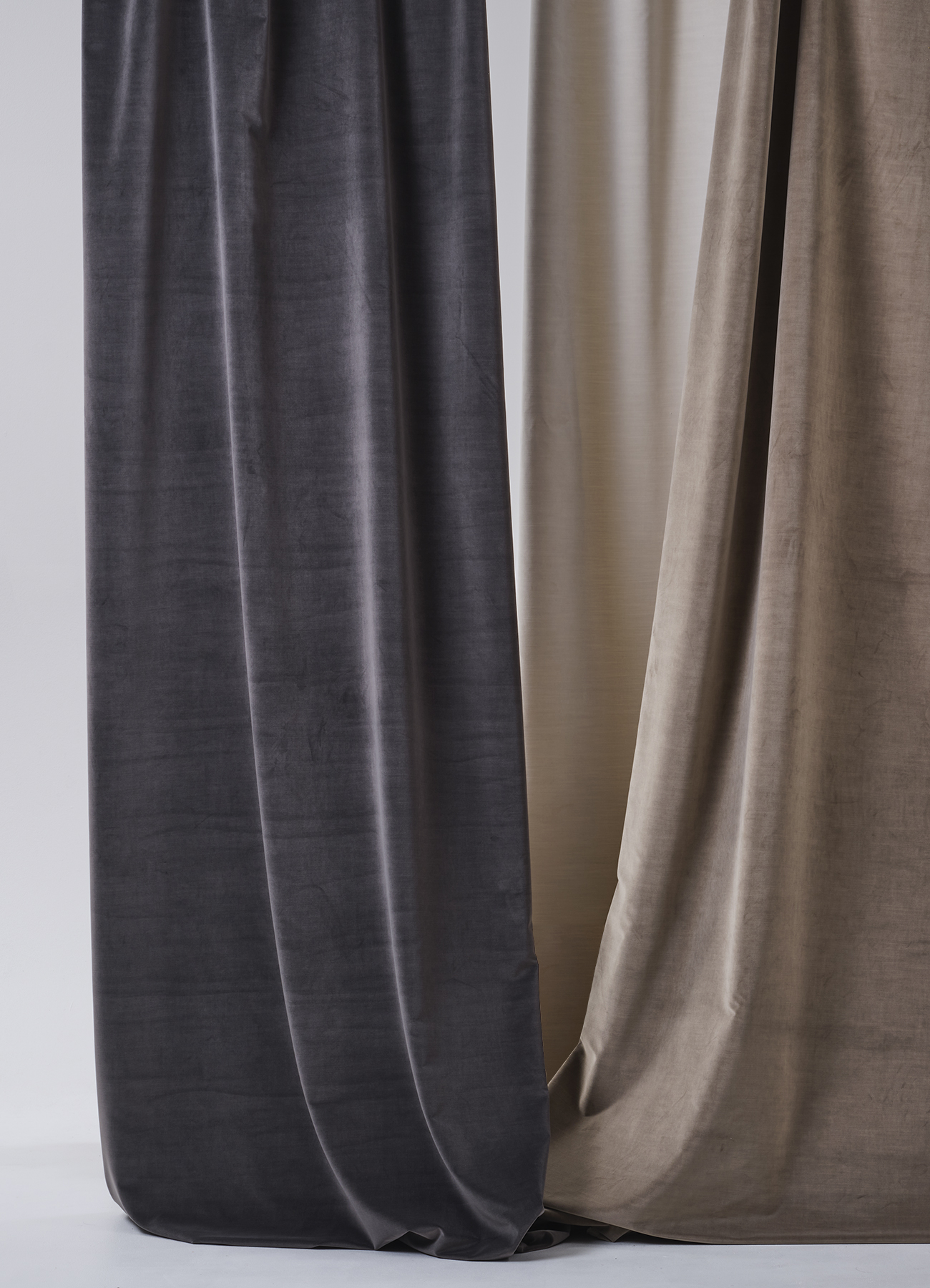 Short pile polyester velvet