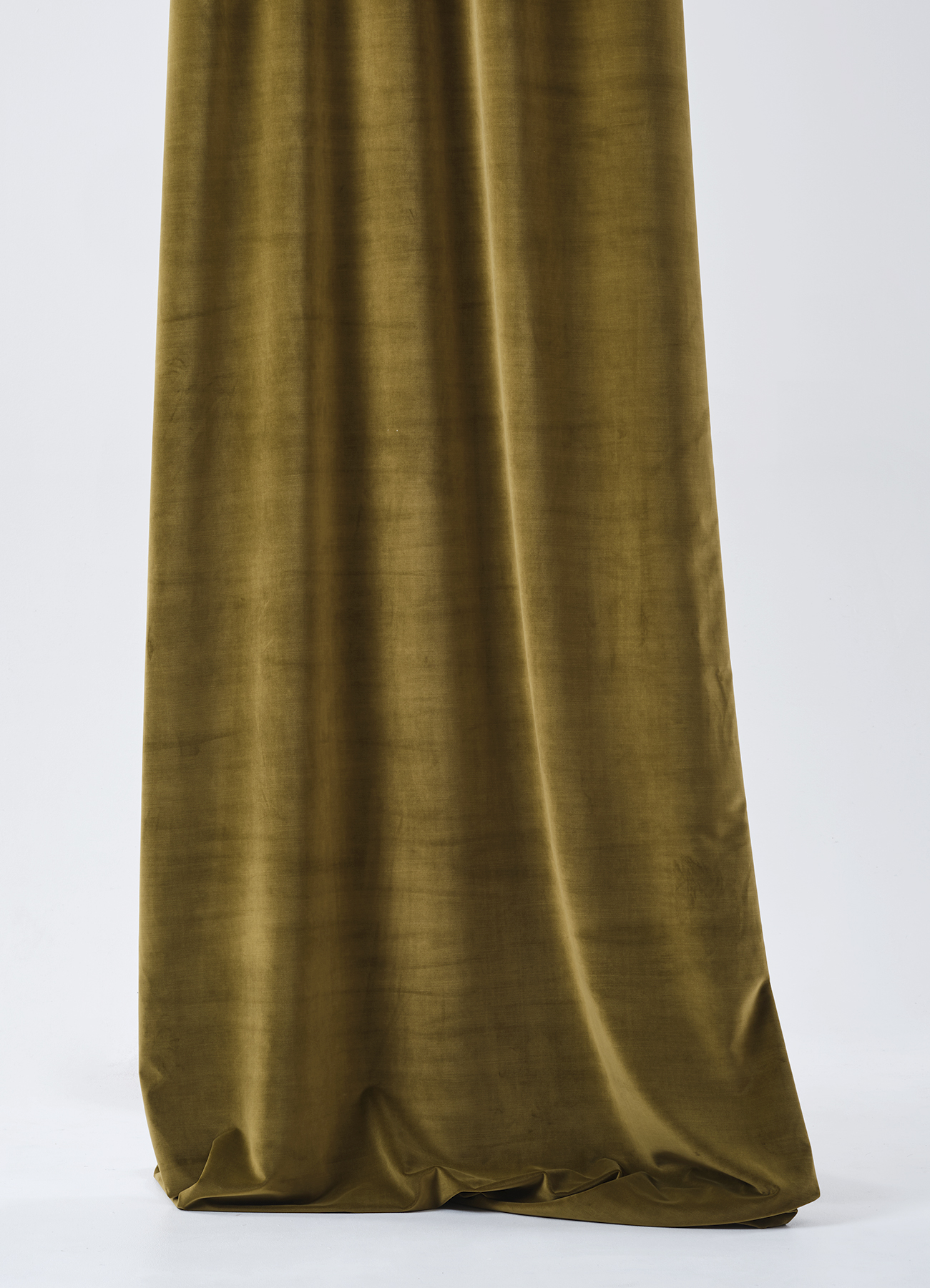 Short pile polyester velvet