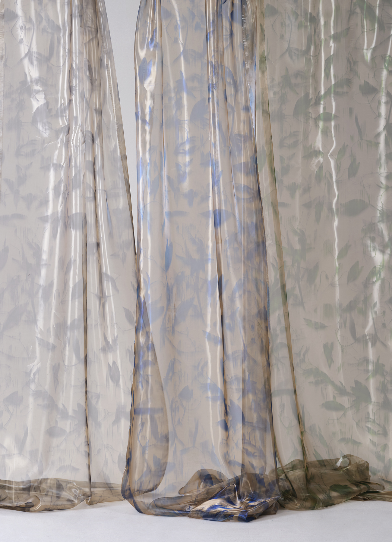 Printed metallic shine fabric