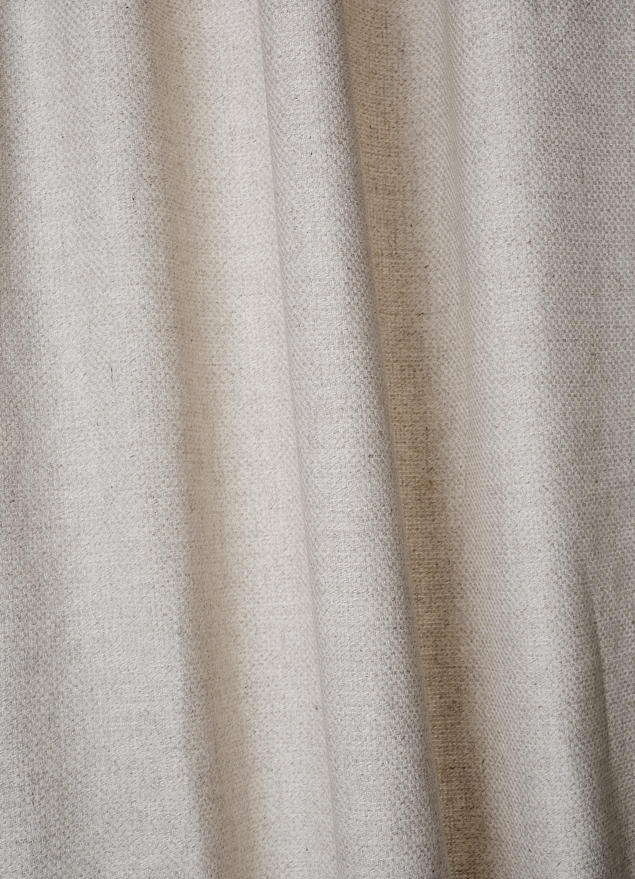 Woven fabric made of natural fibres