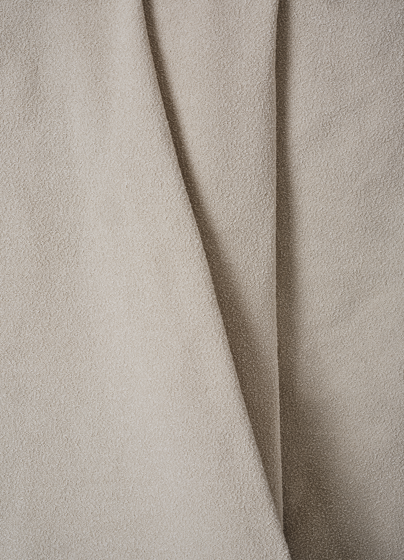Knitted upholstery fabric