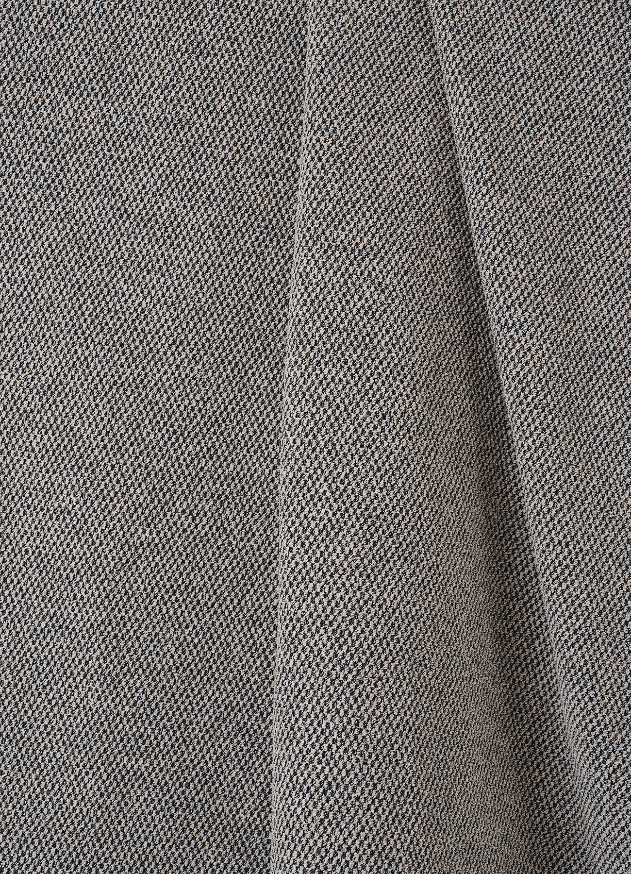 Knitted upholstery fabric