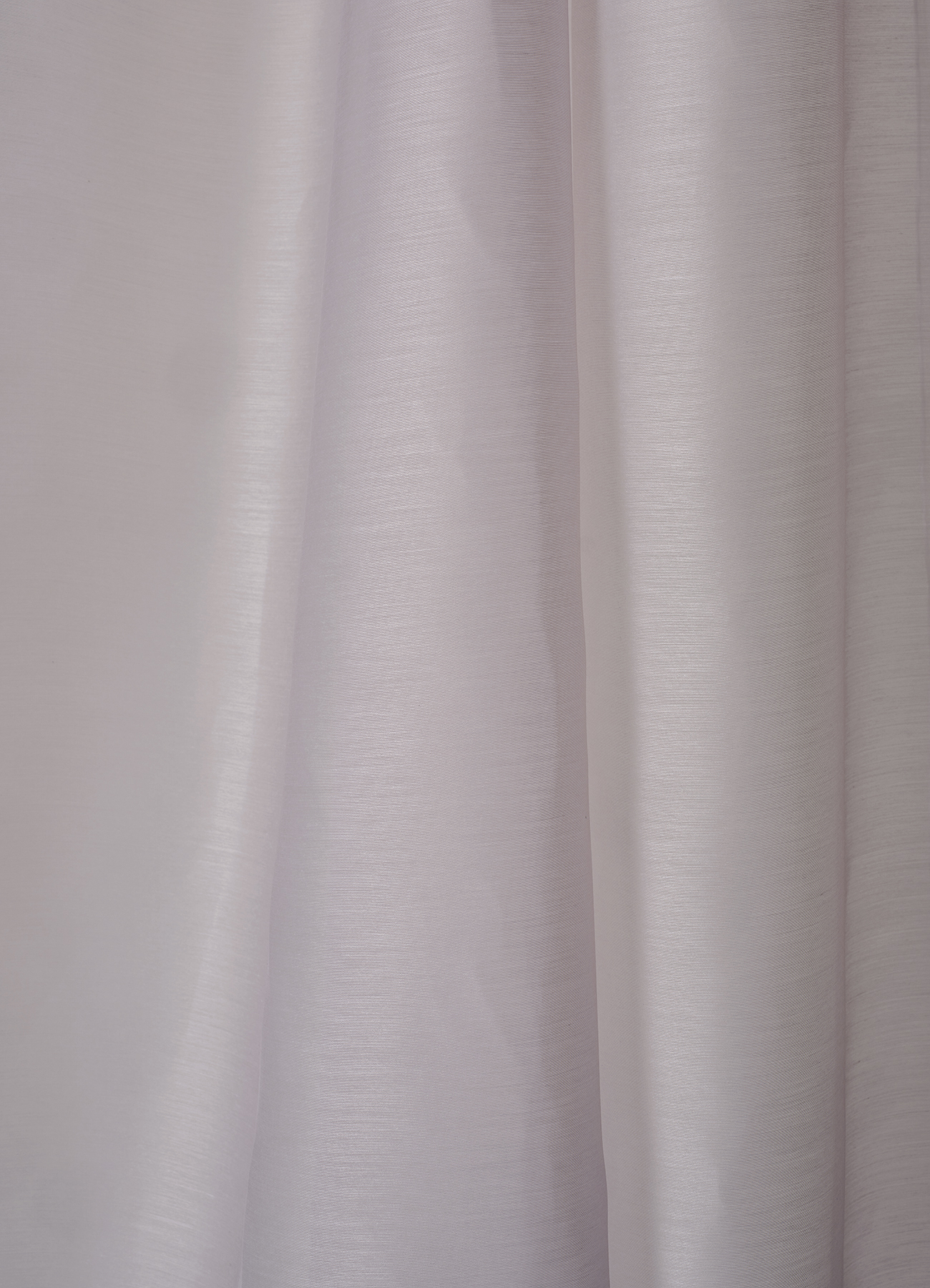 Fire retardant polyester voile with fine texture