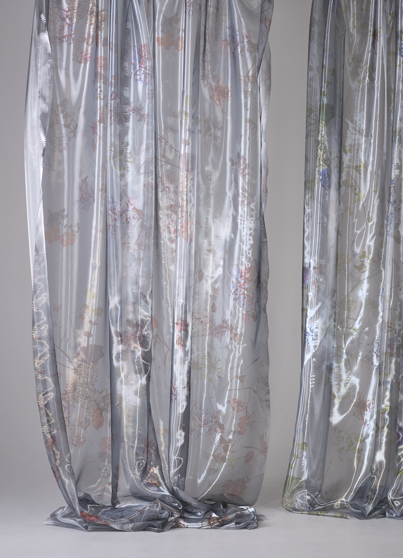 Printed metallic shine fabric