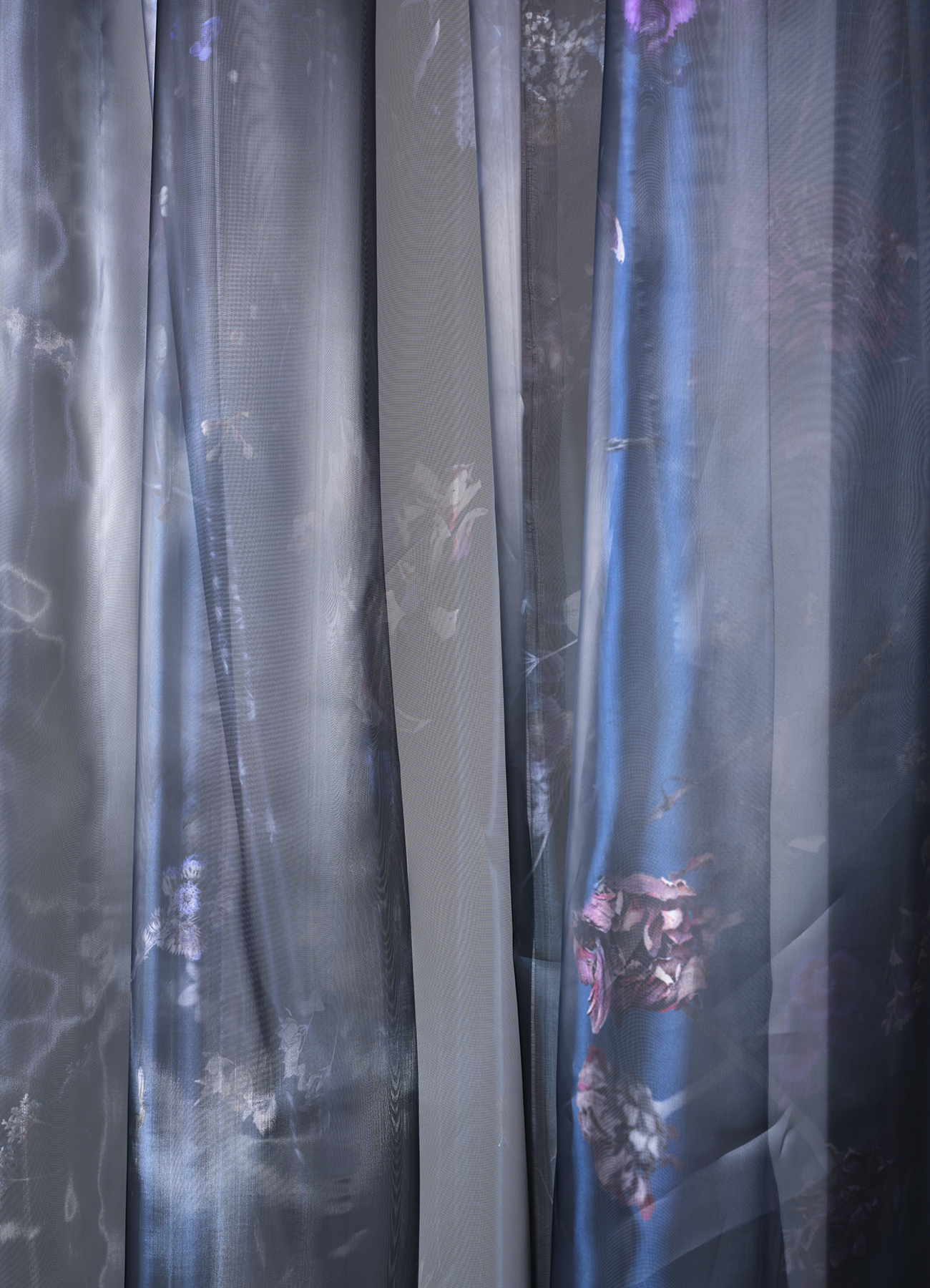 Printed metallic shine fabric